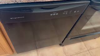 Frigidaire FDB520RHB0 Dishwasher  Test [upl. by Araminta]