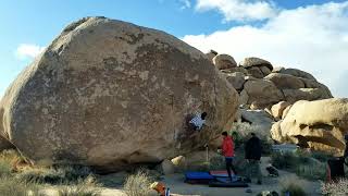 Pumping Monzonite V7  Joshua Tree bouldering [upl. by Nymrak621]