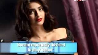 Aamir plays the perfect father Imrans reaction to Sheila amp Munni amp more hot Bollywood news [upl. by Lipp]