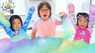 Ryan Makes DIY Giant Bubble Art Learn Kids Experiment [upl. by Yeta]