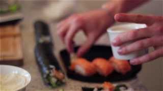 Sushi  Jak zrobić sushi z łososia i tuńczyka w domu Przepis  Nigiri  Futomaki  Hosomaki [upl. by Alethia]