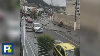 El momento en que un deslave destruye todo a su paso y cubre de lodo varias calles en Ecuador [upl. by Sisi]