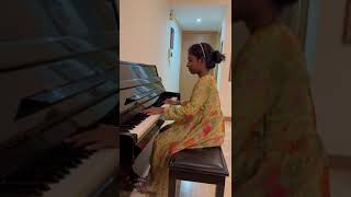 Usure Nee Dhaane  Piano cover by Shraddha [upl. by Eceinal]