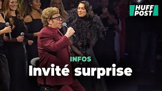 Elton John sort de sa retraite pour un concert de Dua Lipa [upl. by Nicodemus]