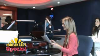 Rolene Strauss en Melinda Bam speel 31 Seconds op The Breakfast Special [upl. by Heppman156]