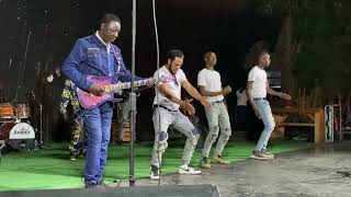 Aleck Macheso Showing new guitar style never seen before at Winter warmer Harare GardensWerras show [upl. by Letnahc]