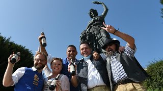 Münchner Oktoberfest soll dieses Jahr wieder stattfinden  AFP [upl. by Nnayllek]