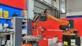 ROBOT KUKA KR22 KRC4 CON POSIZIONATORE 2 AXES E FRONIUS TPSi IN EUROBOTS [upl. by Brenner509]