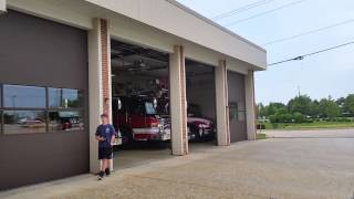 Schaumburg FD Engine 52 and Truck 52 Responding SirensAirhorns [upl. by Dora398]