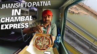 Ordered Pizza in Train 😋Onboard Chambal Express Jhansi Junction to Patna junction [upl. by Britni]