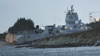 KOLLISION MIT TANKER Norwegische Fregatte droht zu sinken [upl. by Delano718]