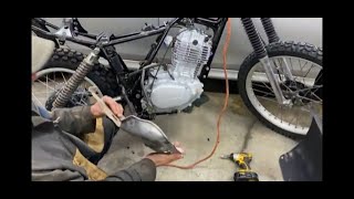 Part 4 1979 Honda XR500 rebuild  Restoration [upl. by Brynna329]