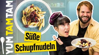 Süße Schupfnudeln  Mit Vanillesoße und Beerenkompott  yumtamtam [upl. by Concepcion]