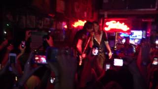 Keith Urban and Steven Tyler at Tootsies Orchid Lounge Nashville TN [upl. by Allehcim]