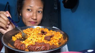 2 pm noodles 🍜 and saseg so spicy 🥵 plz subscribe my channel 🙏😭🤙🏻 [upl. by Anaiviv]