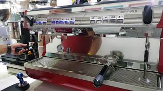 創盛咖啡之nuova SIMONELLI APPIA 2 自動清潔與設定 [upl. by Leugim]