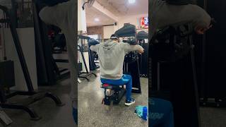 Vuelos Laterales en Máquina gymtips fitness workout luffyedit [upl. by Klute]