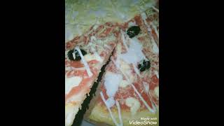 اسهل طريقة لصناعة بيزا ايطالية روعة جربوها pizza maison italienne facile [upl. by Anelaf]