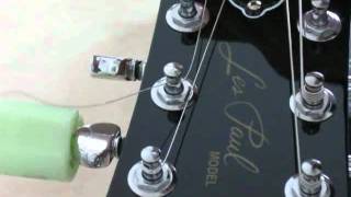 Restring Gibson Les Paulmp4 [upl. by Damle]