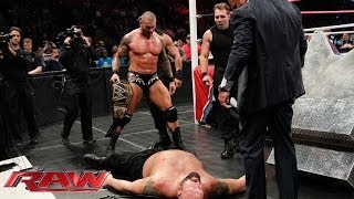 Big Show vs The Shield amp Randy Orton  4on1 Handicap Match Raw Nov 4 2013 [upl. by Dyanne]