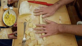 Patatesi Birde Böyle Deneyin  Easy Gnocchi Recipe [upl. by Bourn]