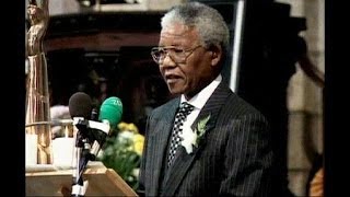 Le piu celebri frasi di Nelson Mandela [upl. by Tjader714]