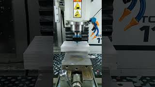 CNC mill Its probing time cnc cncmachine cncmachining machinistlife machine [upl. by Chaunce]