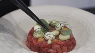 Tartare di manzo affumicata a freddo con legno di olivo [upl. by Lennod]