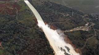 Spillway Aerial footage from Oroville Dam 21017 830am [upl. by Arej]