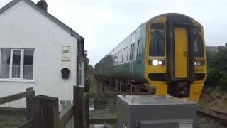 Criccieth Level Crossing North Wales 181018 [upl. by Ellehcen948]