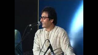 Talat Aziz singing Chahenge tujhe Live in a Private Concert [upl. by Niatsirt234]