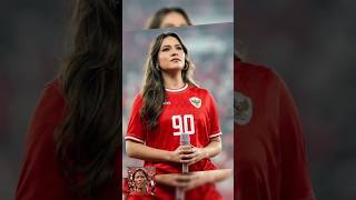 Tampil di GBK Pesona Raisa Memukau Ribuan Suporter Dengan lagu quotBerkibarlah Bendera Negerikuquot [upl. by Adnohsad141]