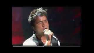 Luis Fonsi Se Supone en vivo [upl. by Steady236]