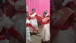 আমাদের পাড়ার পুজো dance ভিডিও বোনেদের dance subscribe [upl. by Millan]