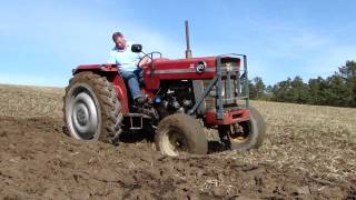 Massey Ferguson 165 ploughing [upl. by Rooney364]