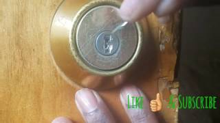 Best and Easy way to take a broken key out the bolt lock [upl. by Deegan264]