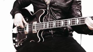 Chowny CHB1 Short Scale SemiHollow Bass [upl. by Lohrman]