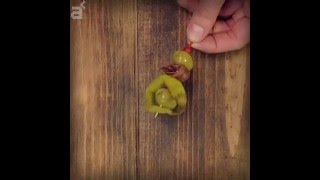 How to make a quotGildaquot pintxo  A Punto [upl. by Buyse]