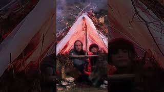 🔥Survival in Harsh Conditions Bushcraft bushcraft survival selter camping [upl. by Fiorenza]