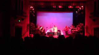 Sisaundra Lewis LIVE [upl. by Alvina]