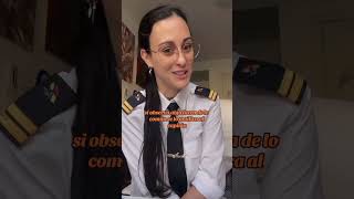 CONDUCTAS SOSPECHOSAS en los AEROPUERTOS ¡Las azafatas nos vigilan🕵🏻‍♀️🔎✈️  Shorts  One Air [upl. by Nylasoj95]