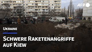 Schwere Raketenangriffe auf Kiew  AFP [upl. by Atsilac]