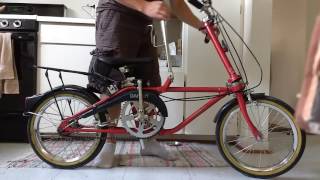 Unfolding and folding a 1988 Dahon III [upl. by Nemzaj146]