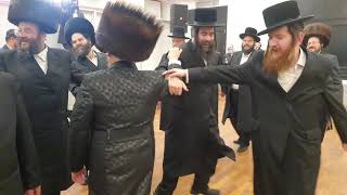 Hasidim dancing [upl. by Neuburger127]