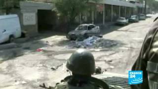 Kyrgyzstan  Uzbekistan Army takes down barricades in burntout Osh [upl. by Jocelin]