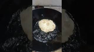 Puri banane ki recipe cooking food trending ytshorst video viralvideo [upl. by Kellda867]