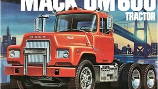 How to Build the Mack DM600 Tractor 125 Scale MPC Model Kit 819 Review [upl. by Matthia]