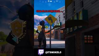 GIRA PA LA IZQUIERDA GIRO PA DELANTE 🤣 fortnite humor shorts [upl. by Enneiluj]