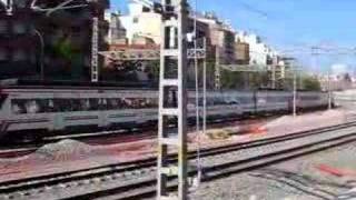 Trenes a su paso por Santa EulaliaTreinen bij Barcelona 1 [upl. by Yorztif804]