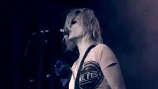 Brody Dalle  Dont Mess With Me Live [upl. by Auqinot]